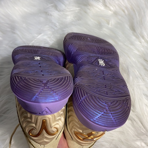 Nike Kyrie 5 Concepts Ikhet Kyrie Irving Collaboration - Picture 9 of 15